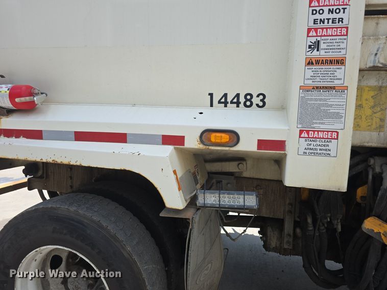 image for item DQ4461 2015 Autocar Xpeditor ACX42 refuse truck