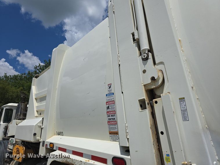 image for item DQ4461 2015 Autocar Xpeditor ACX42 refuse truck