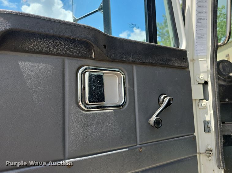 image for item DQ4461 2015 Autocar Xpeditor ACX42 refuse truck