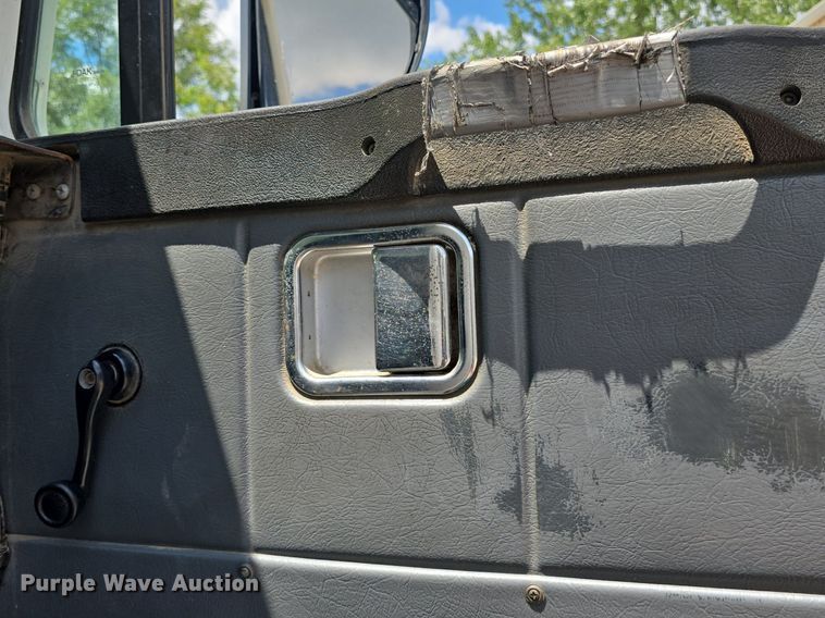 image for item DQ4461 2015 Autocar Xpeditor ACX42 refuse truck