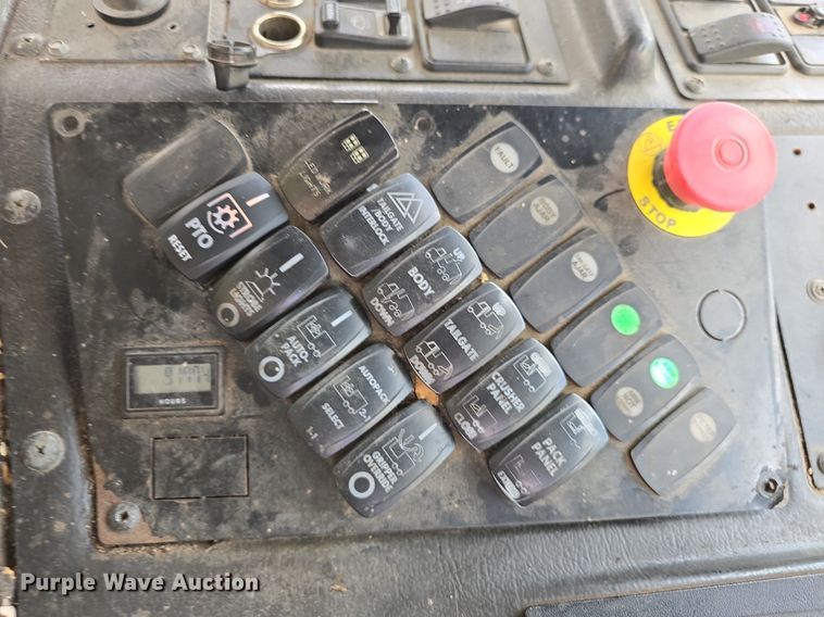 image for item DQ4461 2015 Autocar Xpeditor ACX42 refuse truck