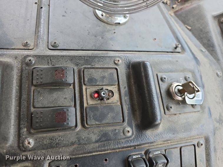 image for item DQ4461 2015 Autocar Xpeditor ACX42 refuse truck