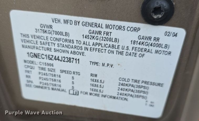 image for item DQ5122 2004 Chevrolet Suburban SUV