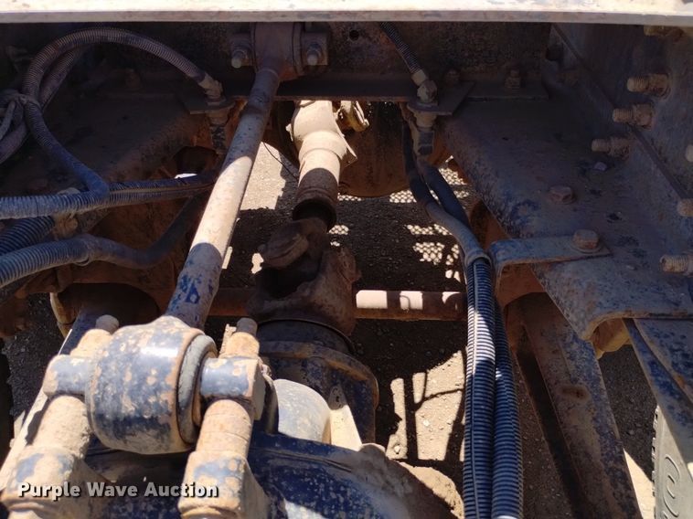 image for item DQ6133 1993 Peterbilt  357 semi truck