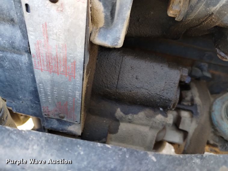 image for item DQ6133 1993 Peterbilt  357 semi truck