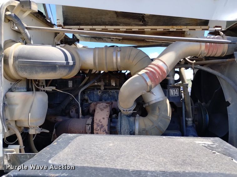 image for item DQ6133 1993 Peterbilt  357 semi truck