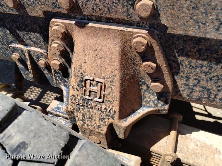 image for item DQ6133 1993 Peterbilt  357 semi truck