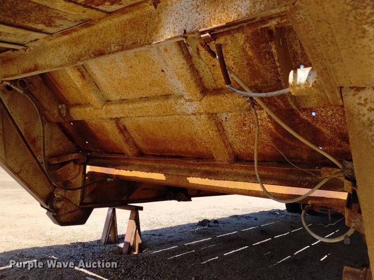 image for item DQ6134 1968 Load King 2521F lowboy equipment trailer