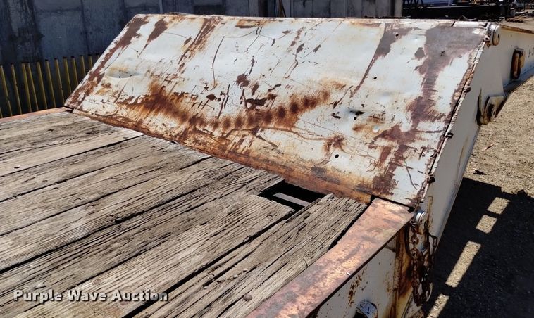 image for item DQ6134 1968 Load King 2521F lowboy equipment trailer