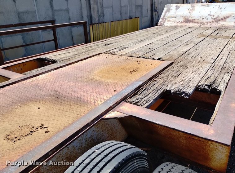 image for item DQ6134 1968 Load King 2521F lowboy equipment trailer