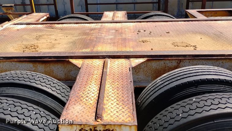 image for item DQ6134 1968 Load King 2521F lowboy equipment trailer