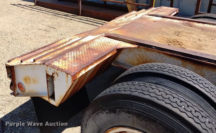 image for item DQ6134 1968 Load King 2521F lowboy equipment trailer