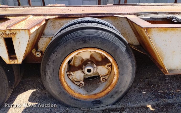 image for item DQ6134 1968 Load King 2521F lowboy equipment trailer