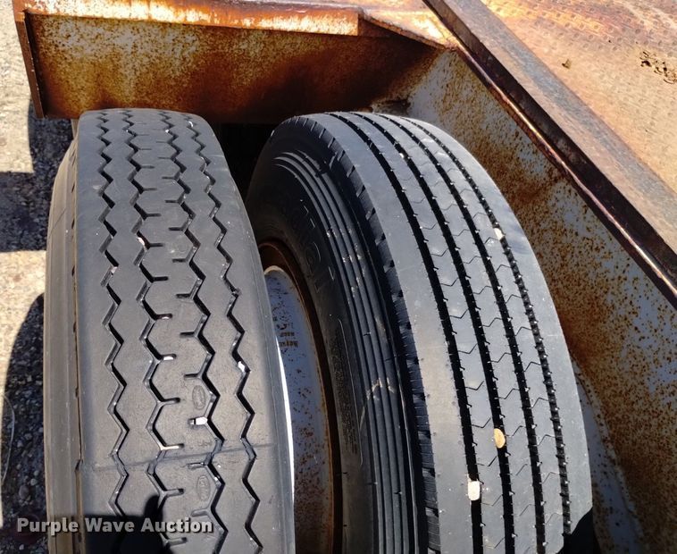 image for item DQ6134 1968 Load King 2521F lowboy equipment trailer