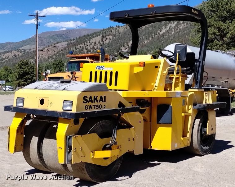 image for item DQ6139 2012 Sakai GW750-2 combination vibratory roller