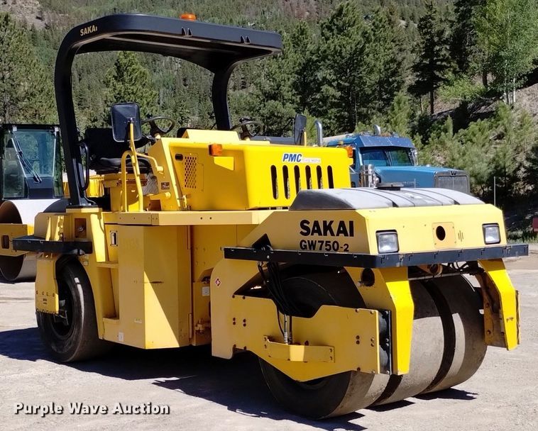 image for item DQ6139 2012 Sakai GW750-2 combination vibratory roller