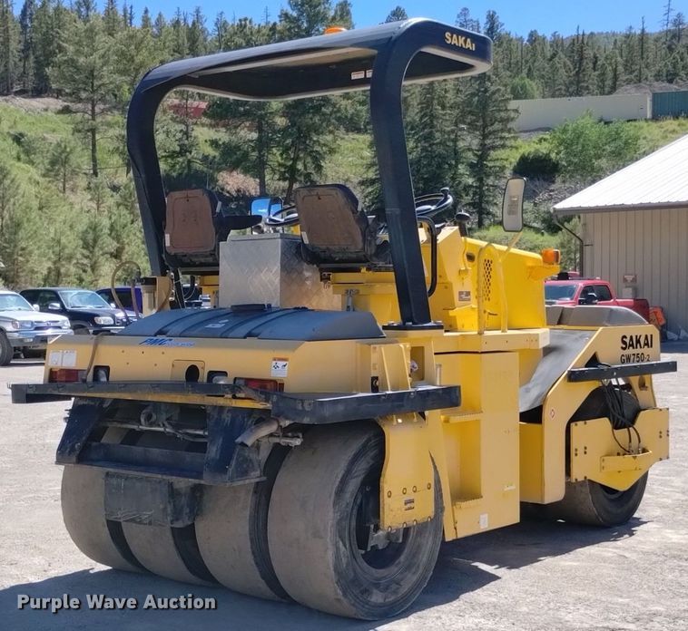 image for item DQ6139 2012 Sakai GW750-2 combination vibratory roller