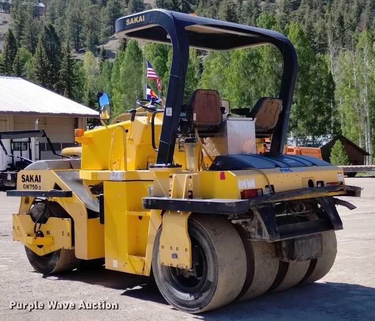 image for item DQ6139 2012 Sakai GW750-2 combination vibratory roller