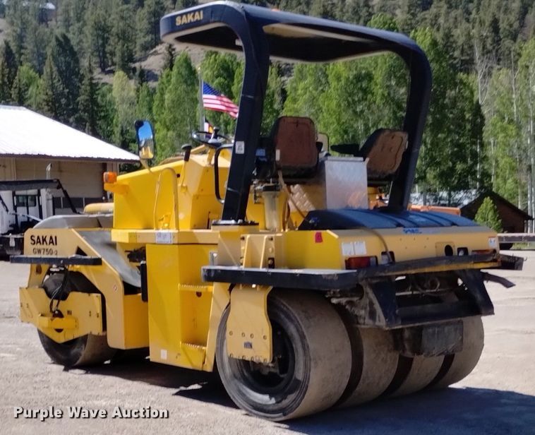 image for item DQ6139 2012 Sakai GW750-2 combination vibratory roller