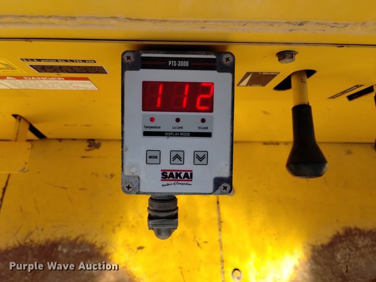 image for item DQ6139 2012 Sakai GW750-2 combination vibratory roller