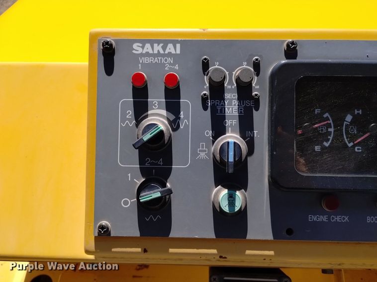 image for item DQ6139 2012 Sakai GW750-2 combination vibratory roller