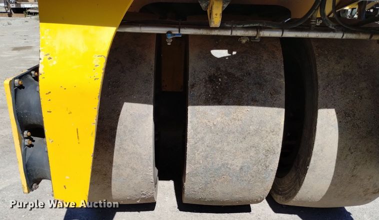 image for item DQ6139 2012 Sakai GW750-2 combination vibratory roller