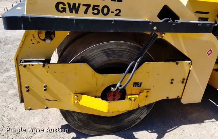 image for item DQ6139 2012 Sakai GW750-2 combination vibratory roller