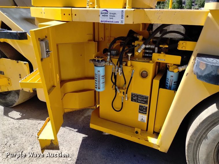 image for item DQ6139 2012 Sakai GW750-2 combination vibratory roller