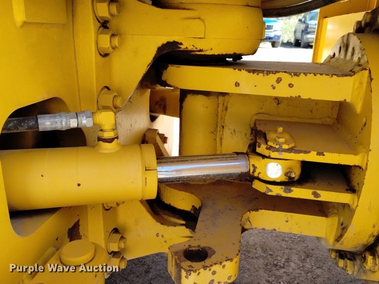 image for item DQ6139 2012 Sakai GW750-2 combination vibratory roller