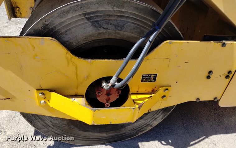 image for item DQ6139 2012 Sakai GW750-2 combination vibratory roller