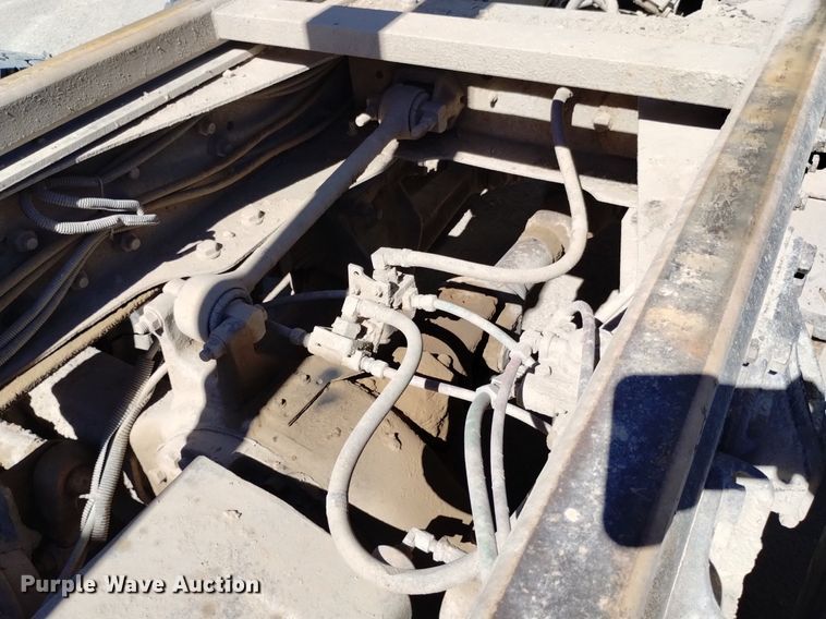 image for item DQ6140 1995 Ford LT9000 dump truck