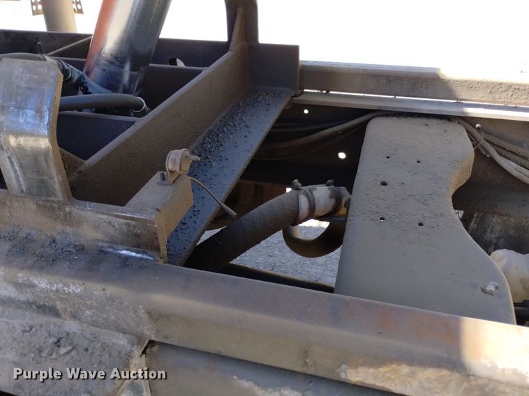 image for item DQ6140 1995 Ford LT9000 dump truck