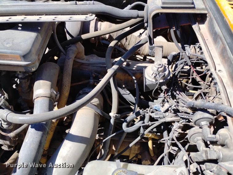 image for item DQ6140 1995 Ford LT9000 dump truck