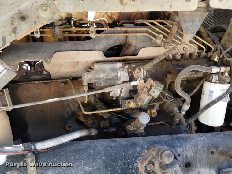 image for item DQ6140 1995 Ford LT9000 dump truck