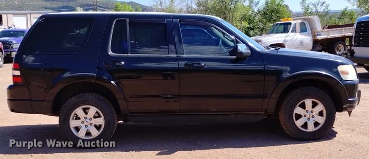 image for item DQ6152 2010 Ford  Explorer SUV