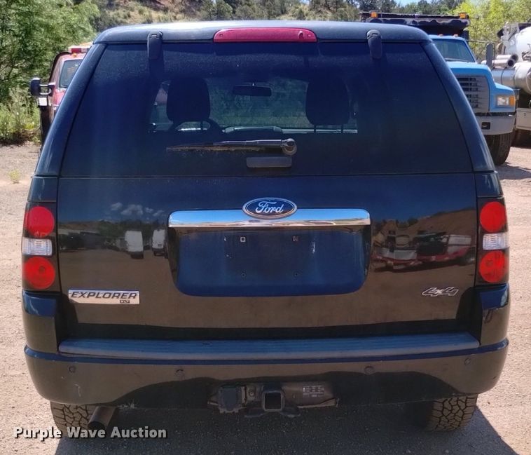 image for item DQ6152 2010 Ford  Explorer SUV