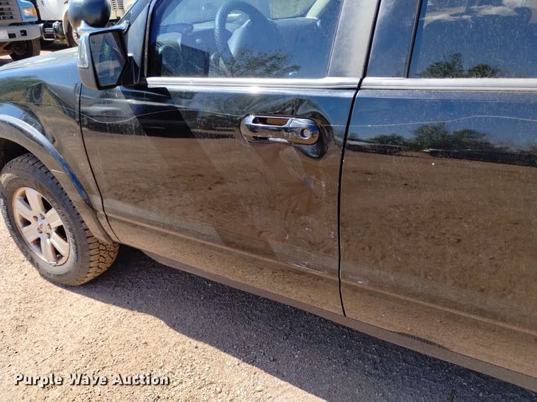 image for item DQ6152 2010 Ford  Explorer SUV