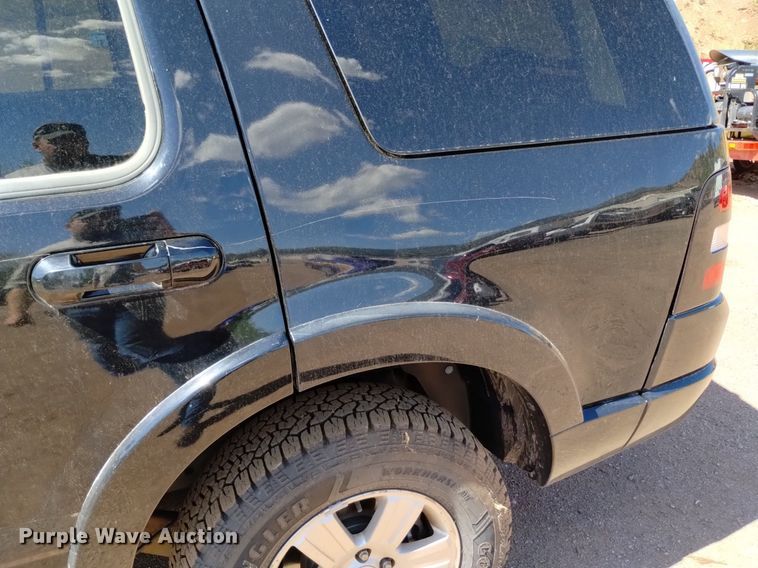 image for item DQ6152 2010 Ford  Explorer SUV