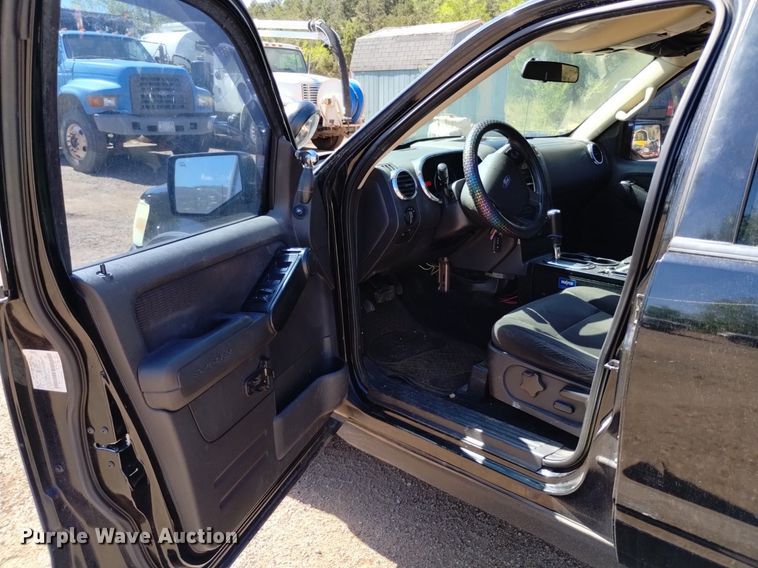 image for item DQ6152 2010 Ford  Explorer SUV