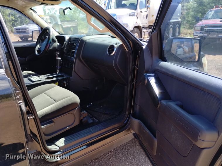 image for item DQ6152 2010 Ford  Explorer SUV
