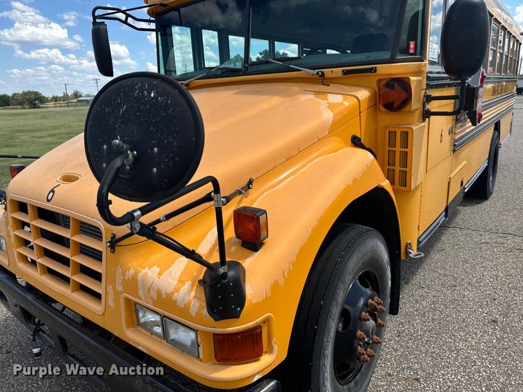 image for item DQ6832 2005 Bluebird Vision school bus