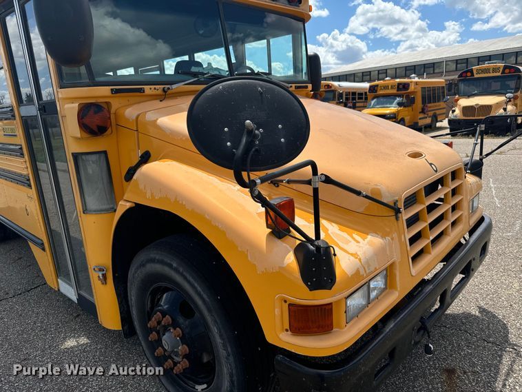 image for item DQ6832 2005 Bluebird Vision school bus