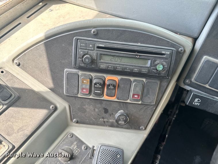 image for item DQ6832 2005 Bluebird Vision school bus