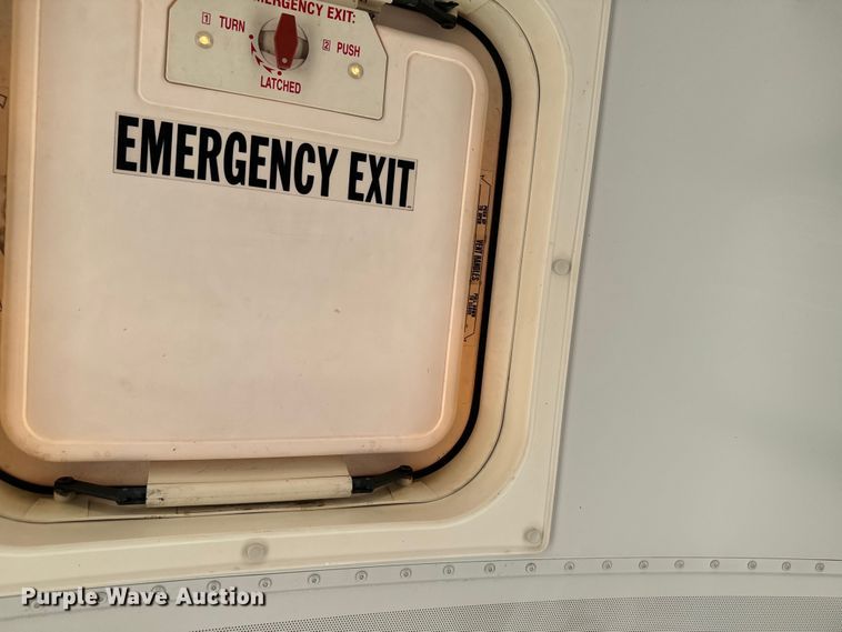 image for item DQ6832 2005 Bluebird Vision school bus