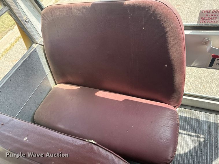 image for item DQ6832 2005 Bluebird Vision school bus