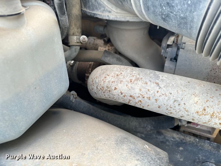 image for item DQ6832 2005 Bluebird Vision school bus