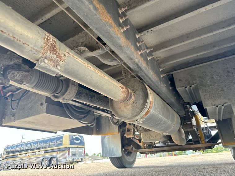 image for item DQ6832 2005 Bluebird Vision school bus