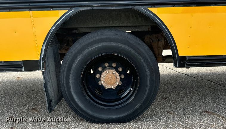 image for item DQ6832 2005 Bluebird Vision school bus