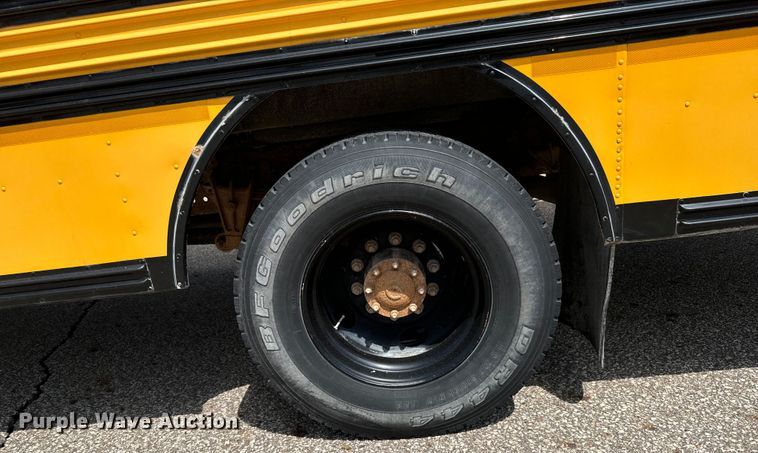 image for item DQ6832 2005 Bluebird Vision school bus