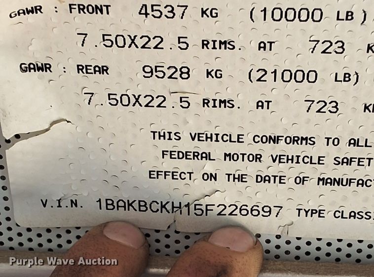 image for item DQ6832 2005 Bluebird Vision school bus